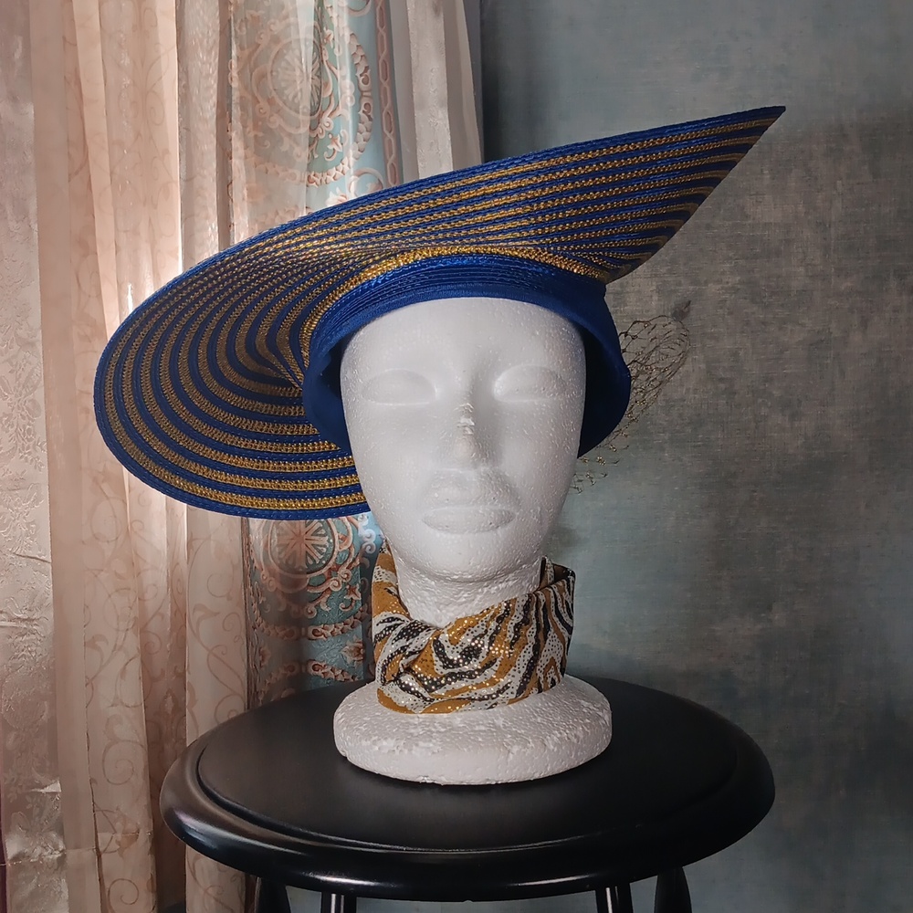 New York Blue and Gold Derby NWOT